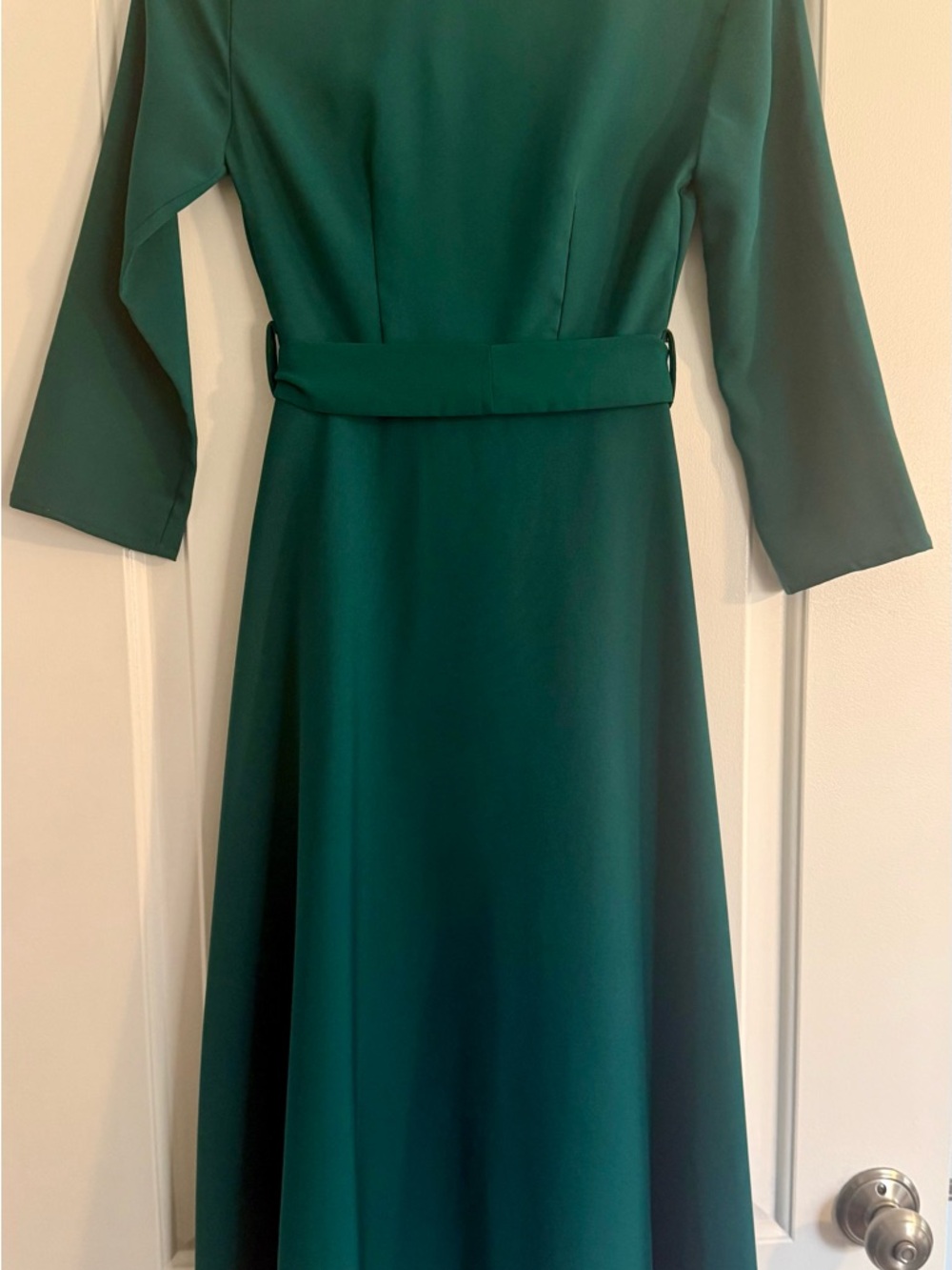 Emerald Green Dress
Size 2
Three Quarter sleeves - Picture 4 of 4